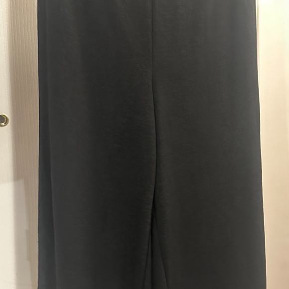 Women’s Summer 2-Piece Matching Cropped Set - Size Small - Black - Like new - Picture 4 of 9